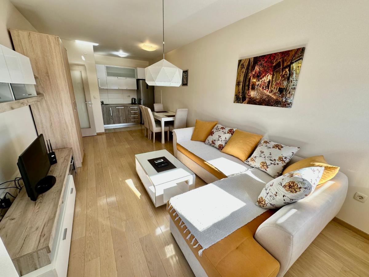 Fanky City Apartments Подгорица Экстерьер фото